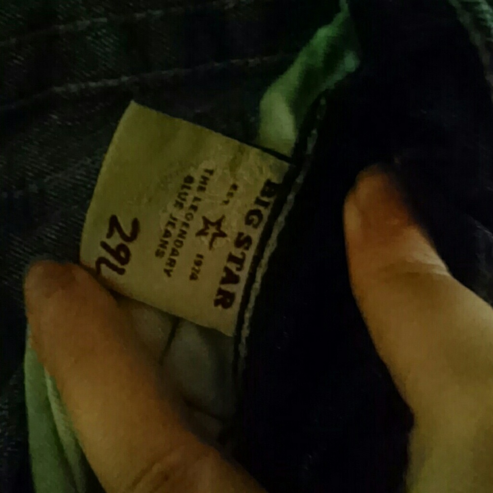Capri styled Cut Off Jeans - Picture 4 of 7